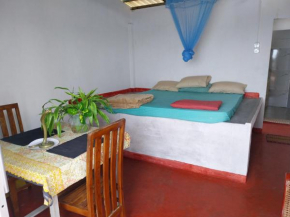 Inuli Coco Hut